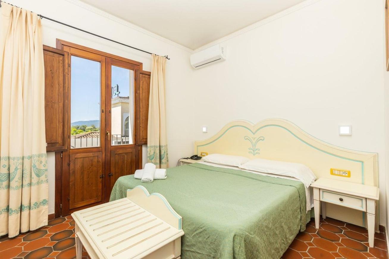 Hotel L'Ulivo Джиразоле Екстер'єр фото