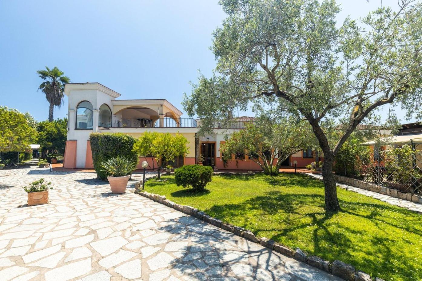 Hotel L'Ulivo Джиразоле Екстер'єр фото