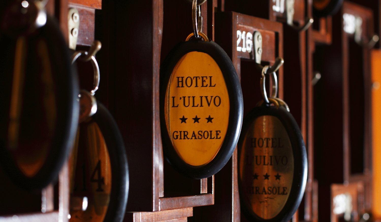 Hotel L'Ulivo Джиразоле Екстер'єр фото