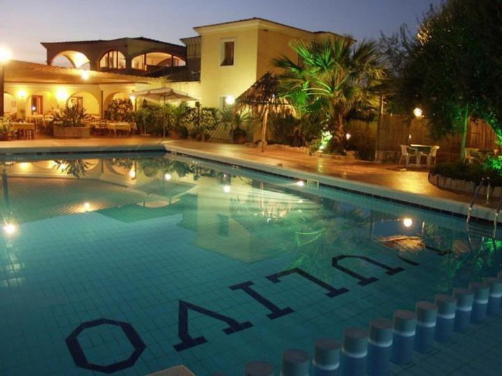 Hotel L'Ulivo Джиразоле Екстер'єр фото